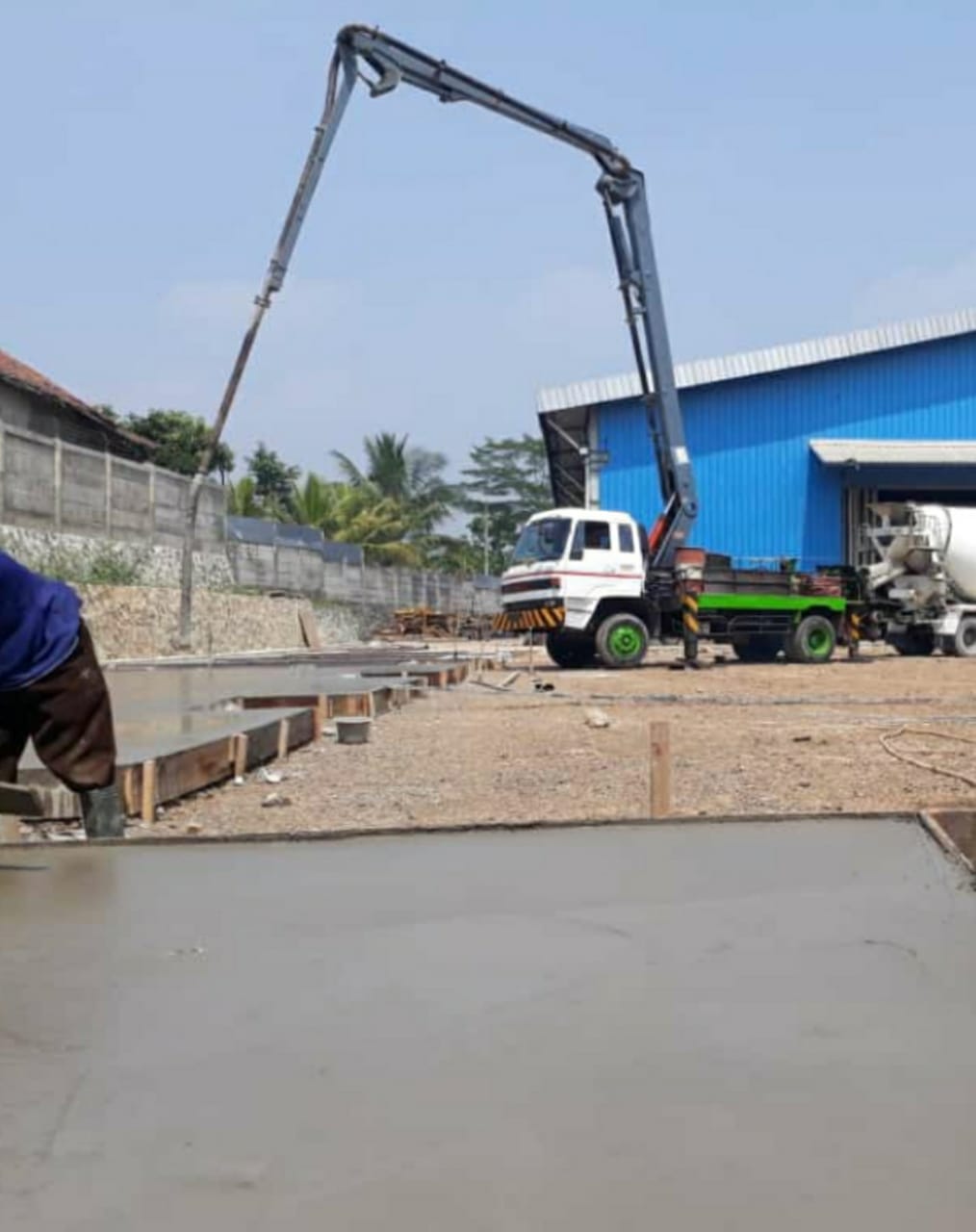 sewa pompa beton long boom